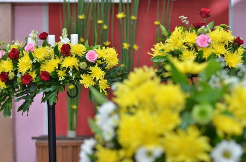Toko Bunga di Duren Seribu Depok Tawarkan Standing Flowers